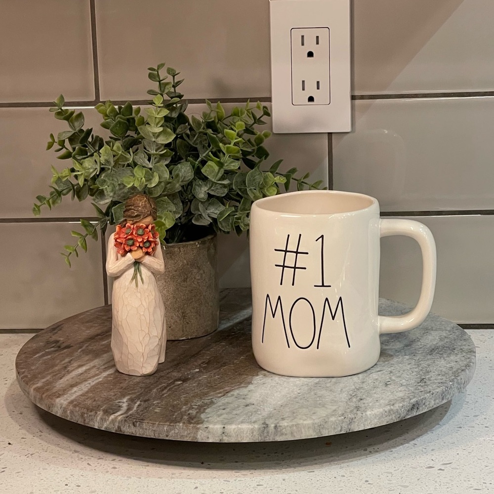 NWT - RAE DUNN “#1 MOM” Mug